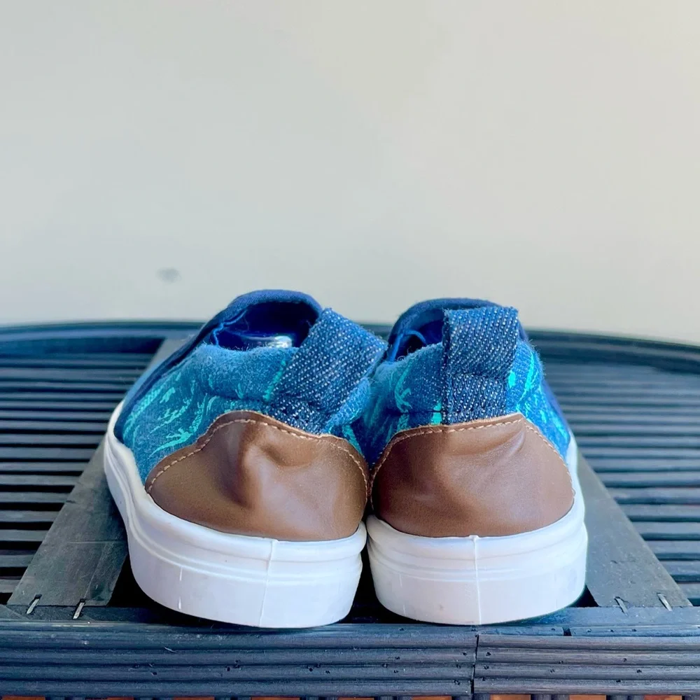 Denim Dinosaur Print Shoe Shox - NWOT - tried on inside only - Picture 9 of 11